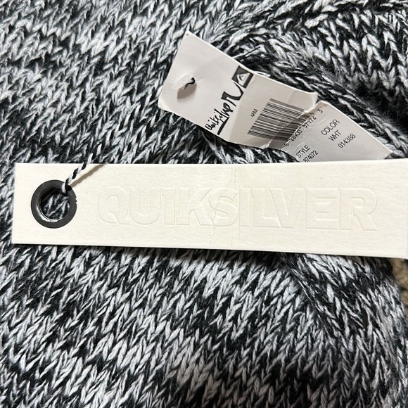 QUICKSILVER BUTTON DOWN SMALL BLK & WHT CARDIGAN NWT - Picture 11 of 14